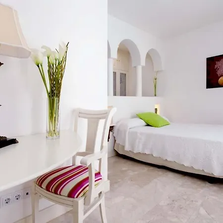 Sleeps 5 Pool Air Con Wifi Villa Corralejo